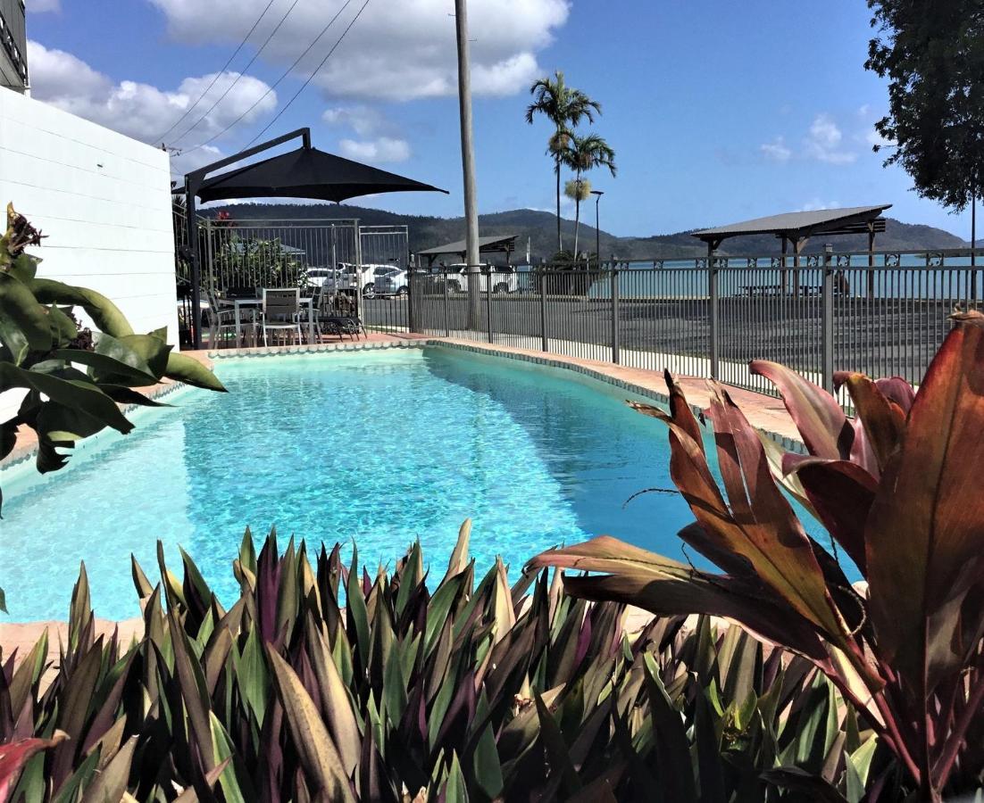 איירלי ביץ' Whitsunday Waterfront Apartments מראה חיצוני תמונה