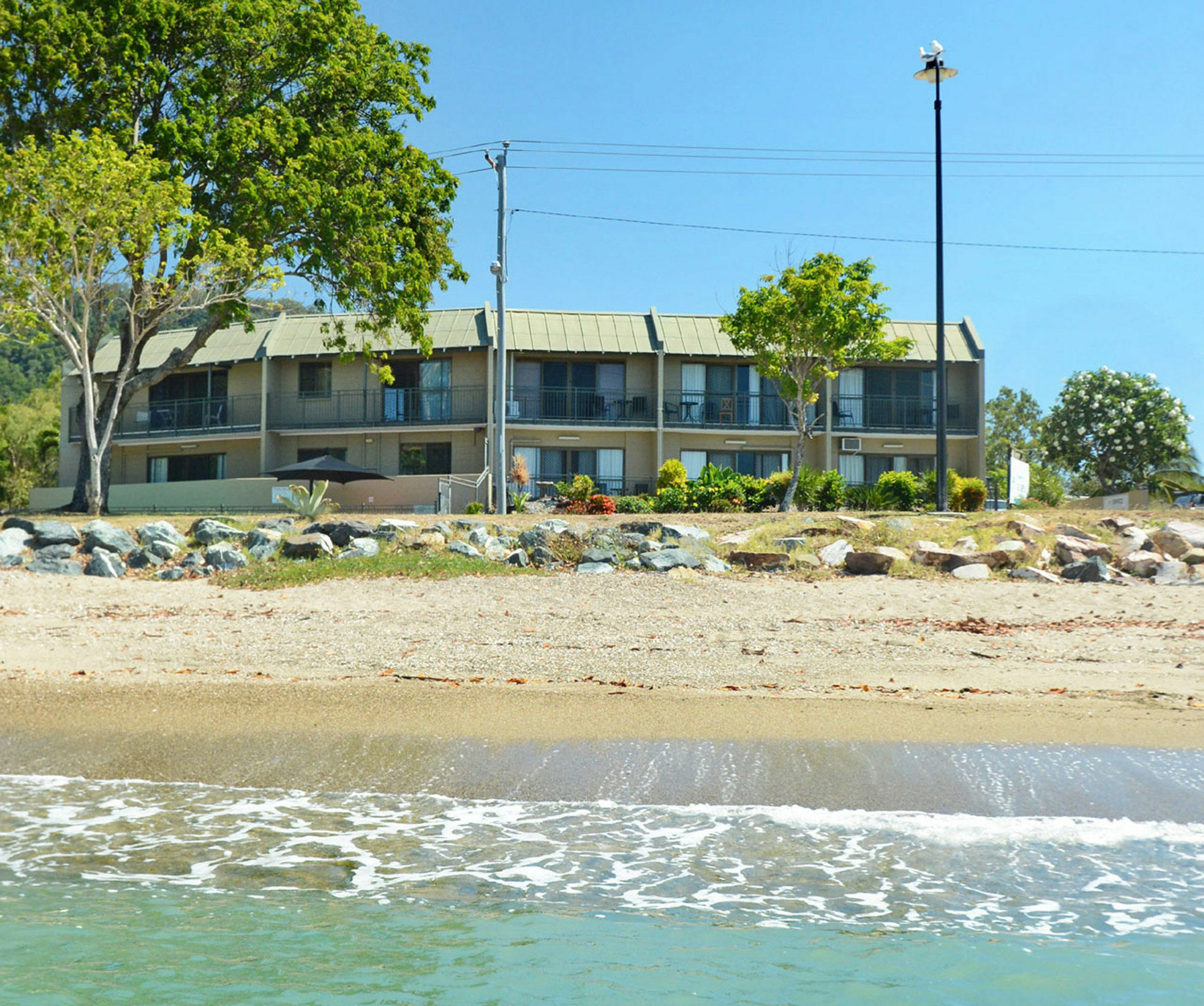 איירלי ביץ' Whitsunday Waterfront Apartments מראה חיצוני תמונה